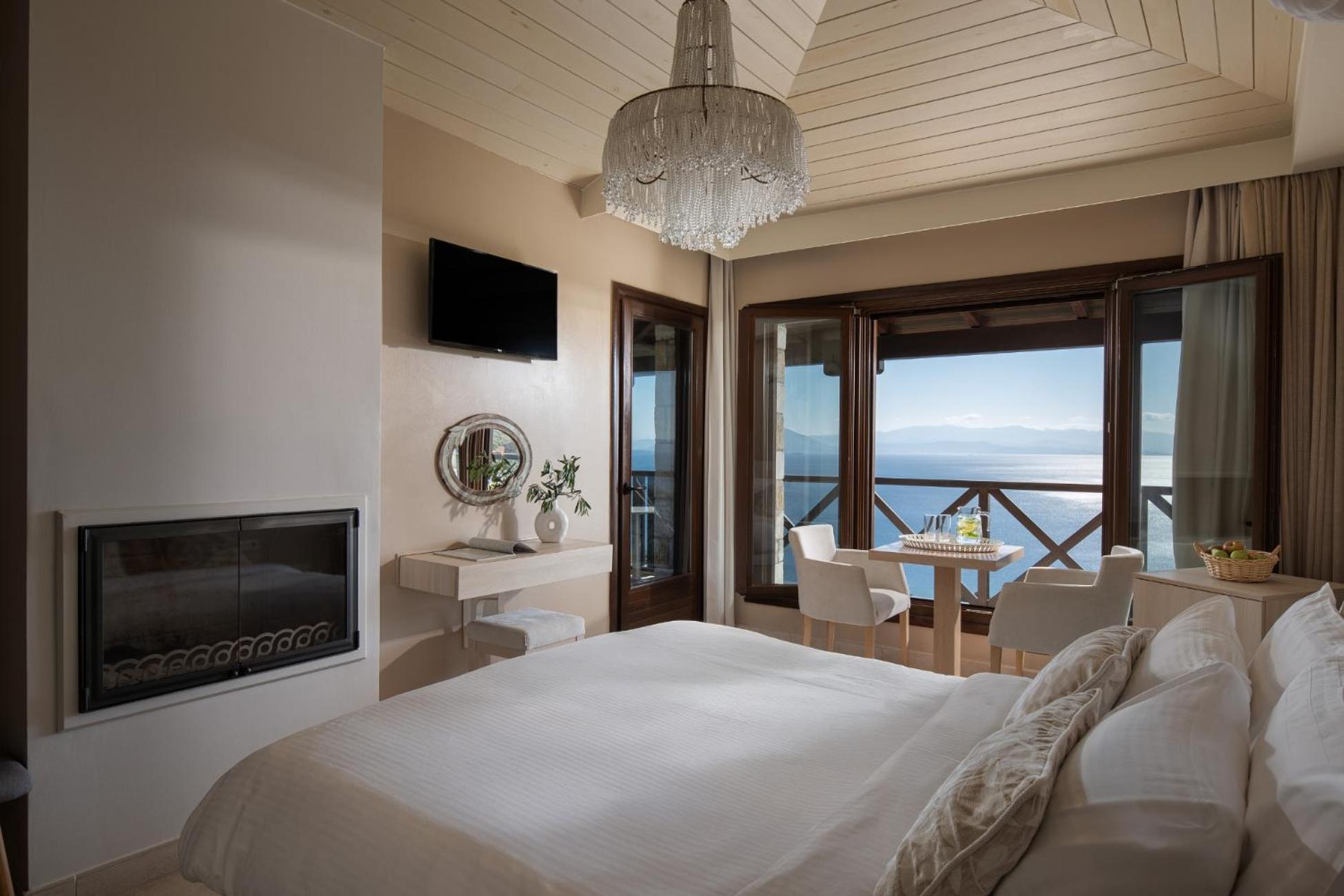 Karavia Lux Inn Áfissos Esterno foto