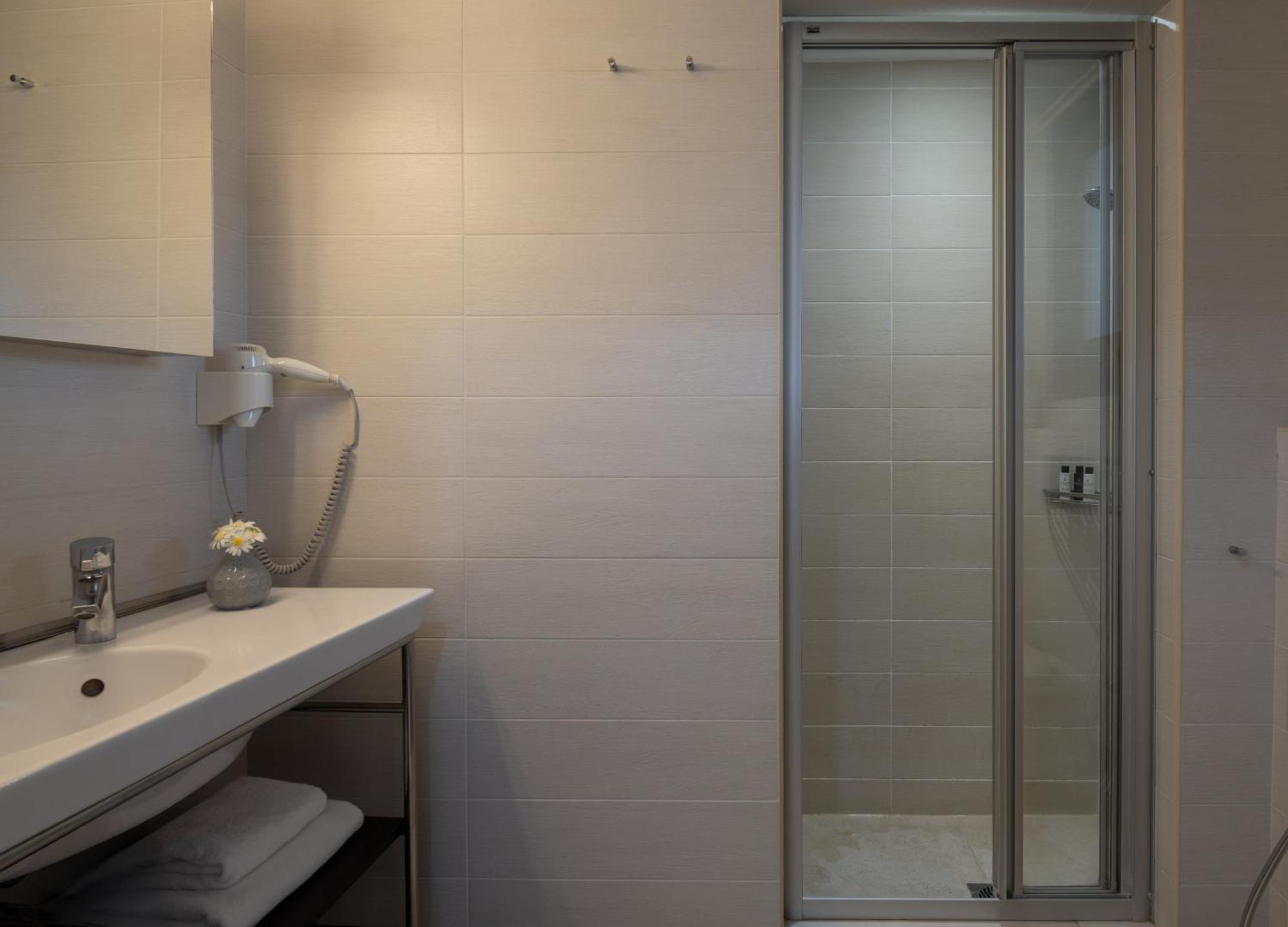 Karavia Lux Inn Áfissos Esterno foto