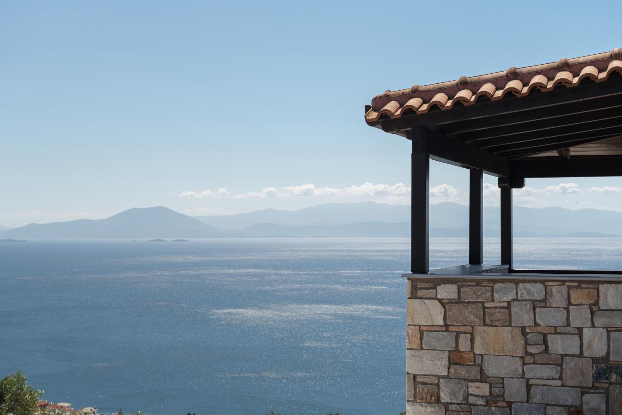Karavia Lux Inn Áfissos Esterno foto