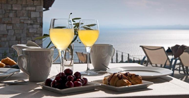Karavia Lux Inn Áfissos Esterno foto